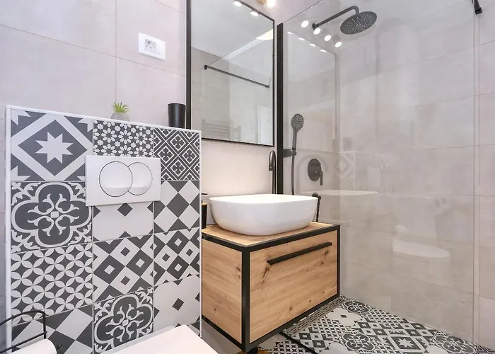 Marina شقة زادار